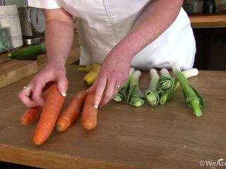 Hairy girl Francesca May gives a veggie lesson-1