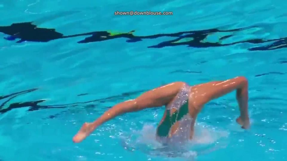Synchronized swimming - nipple slip in slomotion  1 280 voyeur 