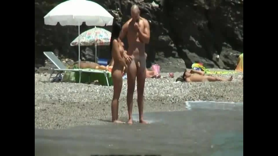 Big nudist guy and his tiny petite girl