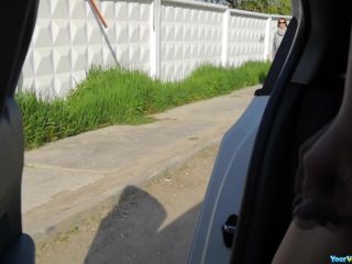 Dude flashes dick in car-1