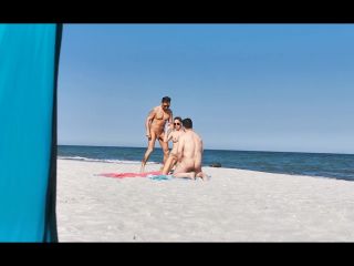 Sharing My Girl With A Stranger On The Public Beach Threesome WetKelly 1080p-6