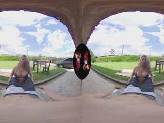 VRLatina  Big Bum Beautiful Babe Fucking Outdoors  VR Experience-1