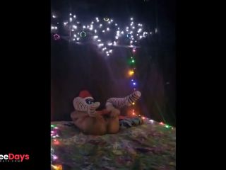 [GetFreeDays.com] SENSUAL AND DIVINE CHRISTMAS I GET VERY HORNY SHOWING MY BUTTOCKS WITH THE CHRISTMAS LIGHTS Adult Leak December 2022-9