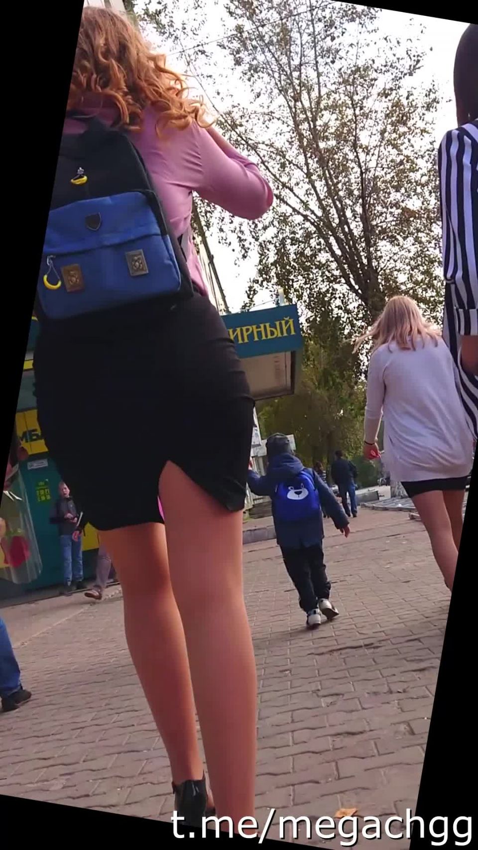 Upskirt III 1165u