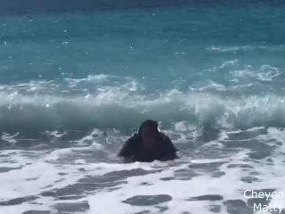 M@nyV1ds - MattyFacial - Playing in the Sea-2