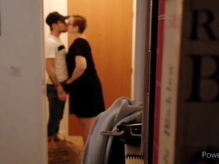 Student Seduces And Fuck Delivery Boy (Creampie-0