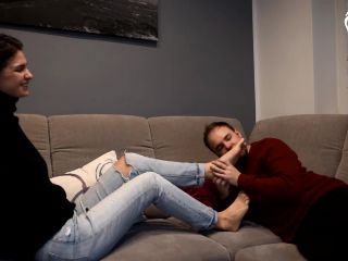 Czech SolesNikola's First Foot Worship In Her Life¡ (Foot Fetish, Sexy Feet, Bare Feet, Czech Soles,Young Feet) - 1080p-1