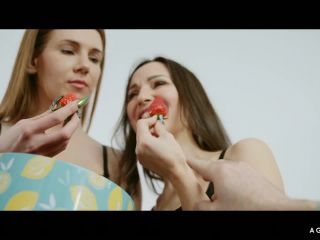 Lilu Moon Melissa Benz - Feed Me Your Strawberry-1