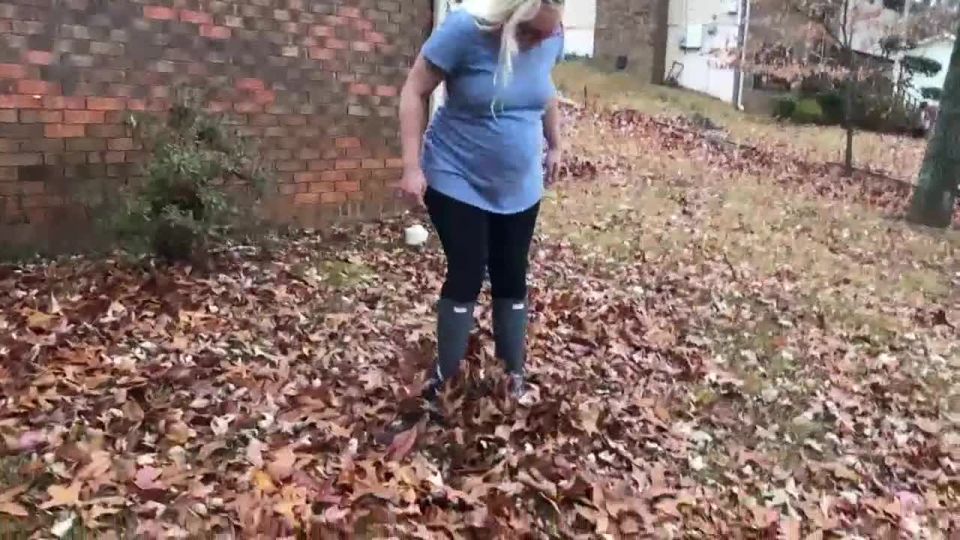 Porn tube BuddahsPlayground - Pregnant in Rain Boots