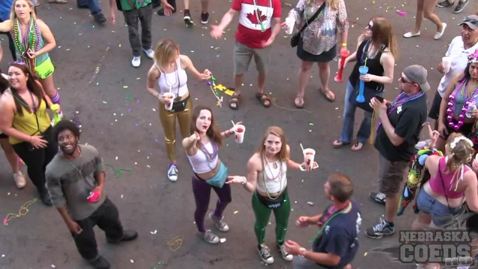 Mardi Gras 2017 From Our Bourbon Street Apartment Girls Flashing For Beads Lesbian!