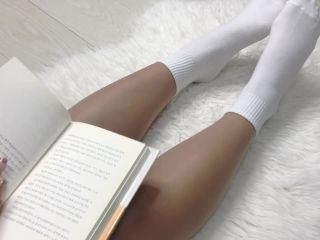White sock over tan nylon and band | solo | femdom porn pornado femdom-0