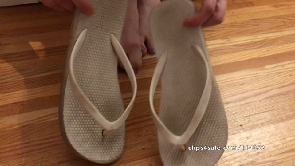 Mia Nicolette – Locktober Summer Flip Flop Worship.