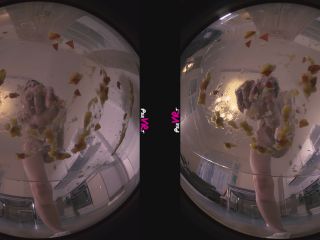 [VR] Facesitting and Crushing Fruit with Pussy and Feet-8