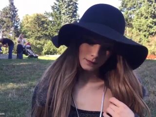  teen | Girl Fressia in Public in a Park | webcams-0