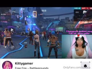 tuflaca You like video games daddy how about a video playing and masturbating - 05-02-2021 - SiteRip-3