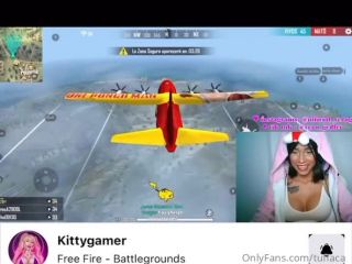 tuflaca You like video games daddy how about a video playing and masturbating - 05-02-2021 - SiteRip-5