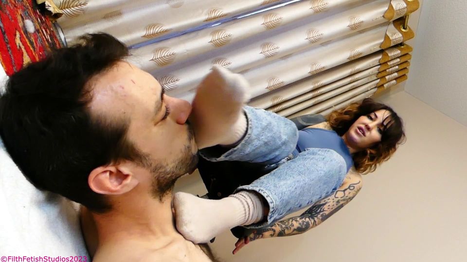 Filth Fetish Studios - Clean My Sweaty Gym Feet Princess Jack Off Jill -  (FullHD 2024) New Porn