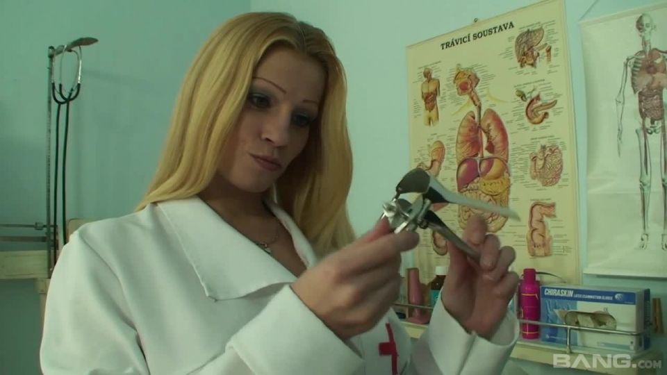 Bella Karina Is A New Nurse To The Practice And She Fucks Her Doctor Pantyhose
