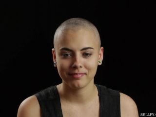 Toni smooth headshave-8