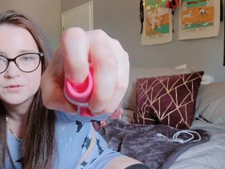 M@nyV1ds - CaityFoxx - Sex Toy Review - Clit Sucker With Tongue-2