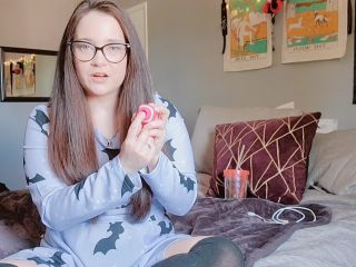 M@nyV1ds - CaityFoxx - Sex Toy Review - Clit Sucker With Tongue-6