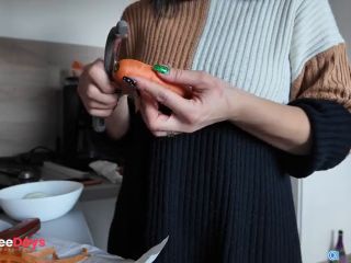 [GetFreeDays.com] Dirty MILF ends up squirting while cooking Adult Stream July 2023-0