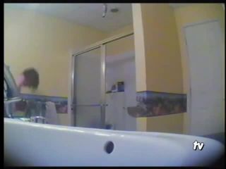 Naked wife spied in the bathroom  640-9