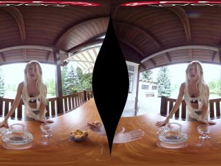 online clip 27 Lost In The Woods – Joanna Bujoli POV on virtual reality -0