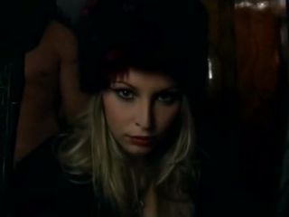Liliane Tiger – (Private) – Pirate Fetish Machine 26: Draculya the Girls are Hungry, 2on1, 420p, 2006 | tattoo | blonde-0
