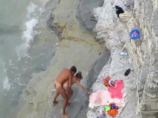 Spying foreplay and sex on the beach-2