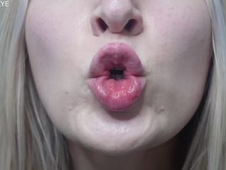 Pt 1Sofie Skye - Square Lip Fetish Kissing German JOI-9