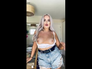 emily james EmilyjamesIt turns me on so much knowing ur wAtching me Do u dare to press play whilst ur wife is i - 12-07-2020 - SiteRip-9