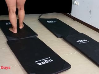 [GetFreeDays.com] HOTTEST YOGA CLOSEUP WITH CUMANDRIDE6 AND OLPR Adult Clip November 2022-8