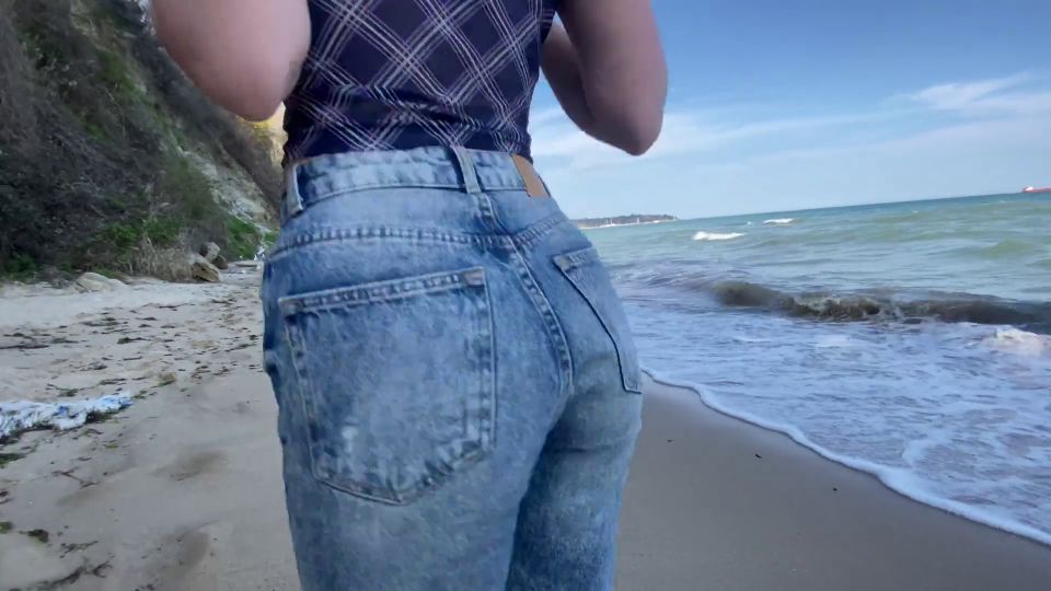 Sex On Public Beach N Cum On Her Huge Boobs 1080p