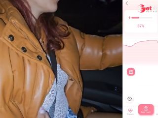 [GetFreeDays.com] My boyfriend masturbates me in the car and outdoors with my Honey Play Box toy Porn Stream July 2023-4