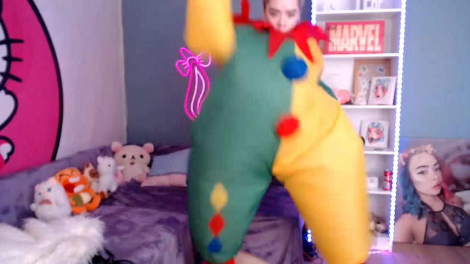 xxx video 30  MiaMelon – Sexy Clown Ahhaha 720p, clowns on dancing girls porn