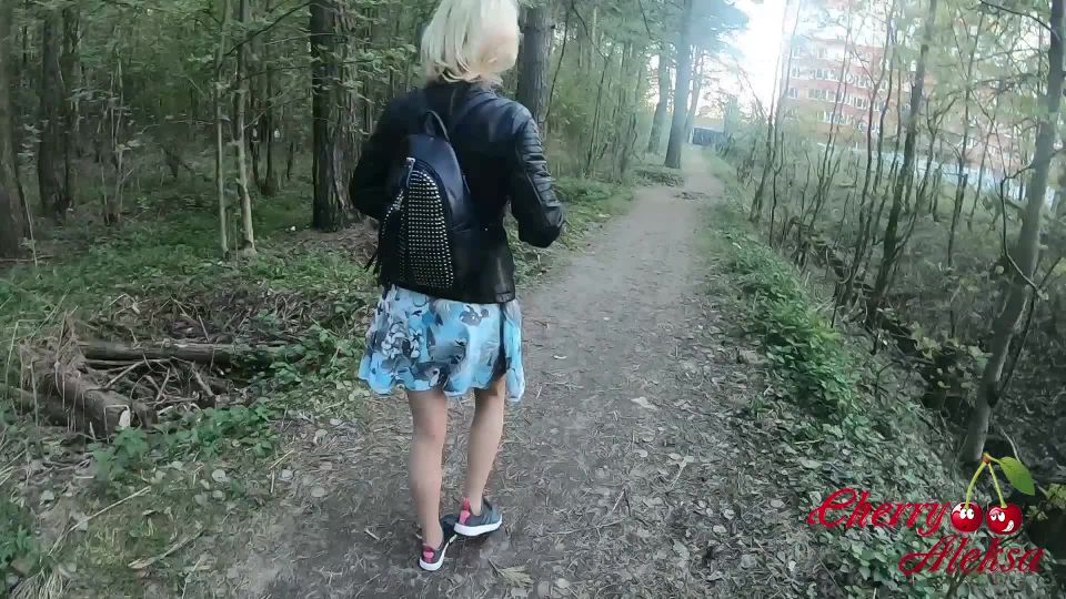 PUBLIC SEX IN NATURE HOT CUMSHOT /CherryAleksa