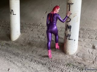 FetiliciousFans SiteRipPt 1Behind the Scenes-2