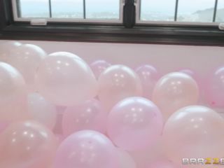 Jessa Rhodes - Burst On My Balloons - Bathroom-2