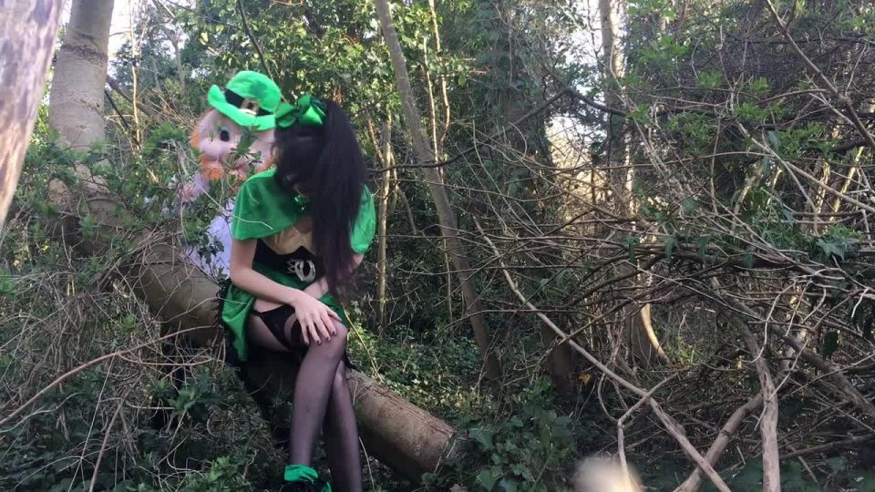 online xxx clip 36 Girl Poppy in st patricks day leprechaun bj hd,  on webcam 