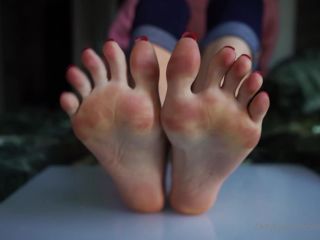 Toetally Devine ToetallydevineFootworship POV with cum countdown - 26-07-2021 - Onlyfans-6