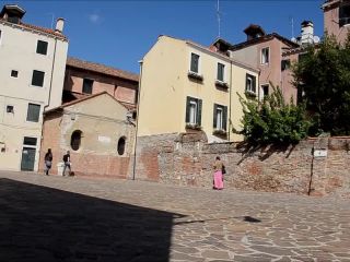 Chat Noir 2013-09-20 Flashing in Venice 3 - (Feet porn)-9