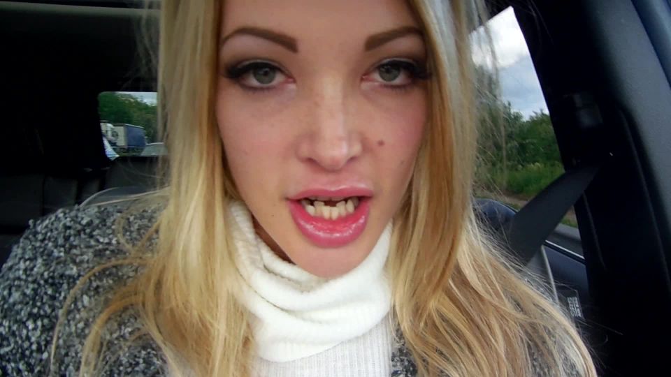 STUCK IN TRAFFIC I PLAY WITH MY BIG TITS - Tamara Grace