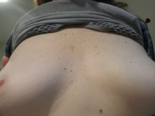 M@nyV1ds - MelanieSweets - Burping and tits fetish-2