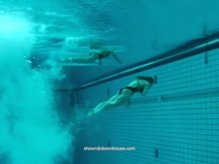 Diving double synchro nippleslip voyeur -8