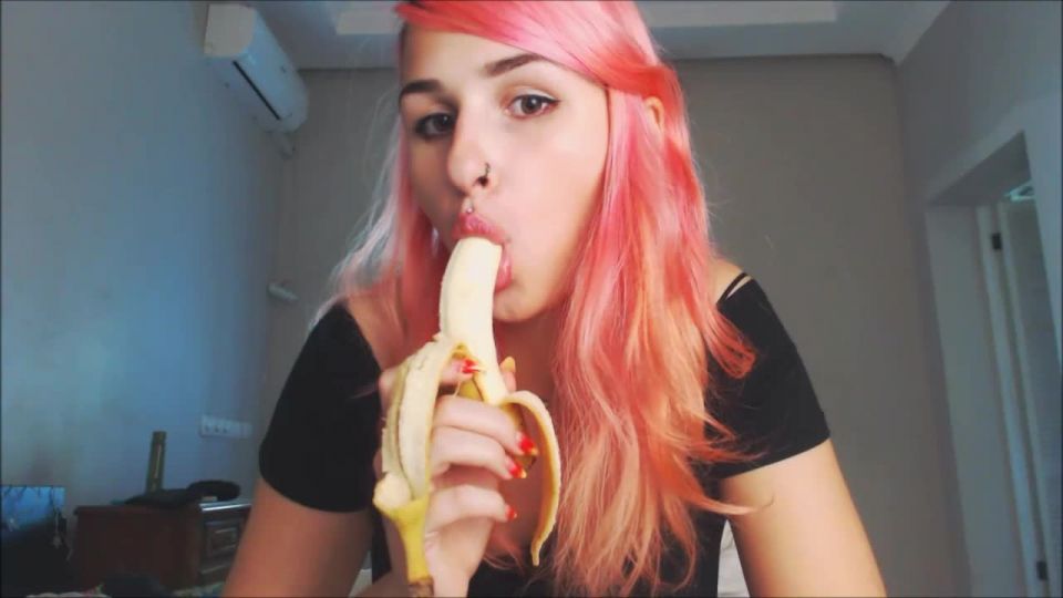 MarySweeeet TEASING WITH BANANA 4 - Tongue Fetish