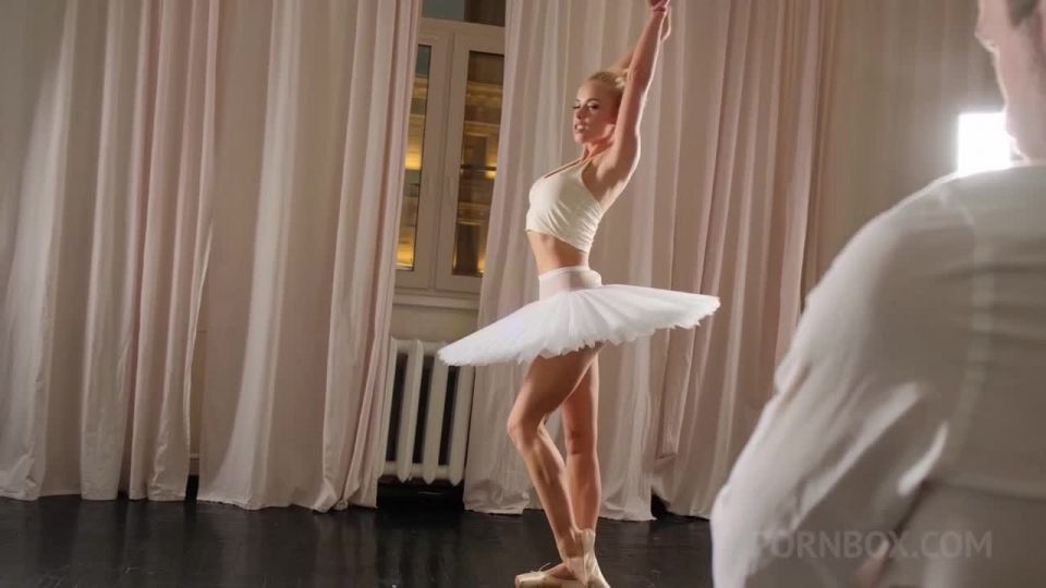 Lara Frost - Ballet Dancer, Escort In The Soviet Union Nrx031 - 1 ...