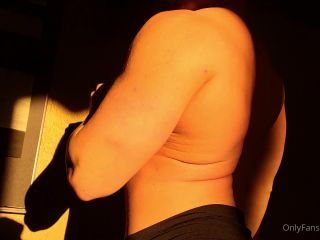 MuscleGeisha () Musclegeisha - a request from a fan beautiful sunset muscle moments 11-09-2021-3