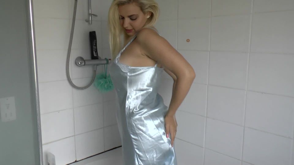 online adult video 12 Bad Dolly – Silk Satin Shower Time | curvy | pov mother in law femdom