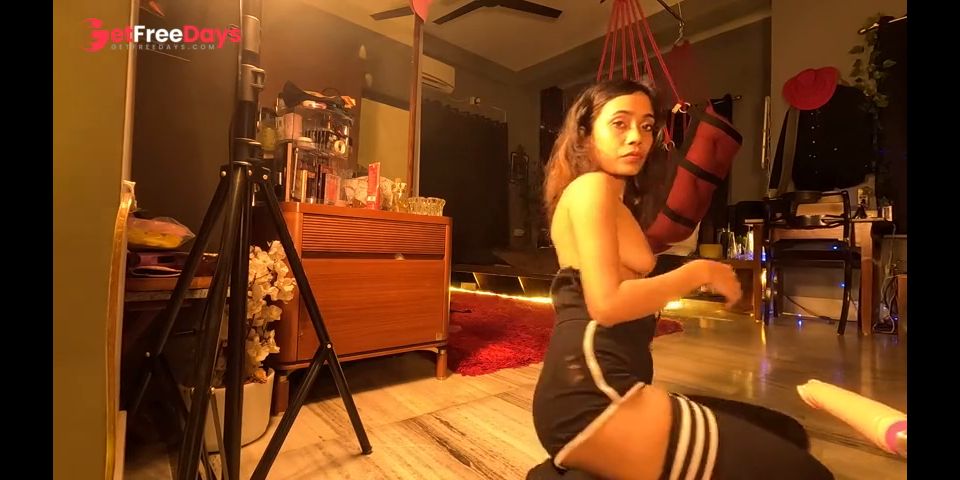 [GetFreeDays.com] Bouncing my ass while getting fucked by the machine Adult Video May 2023